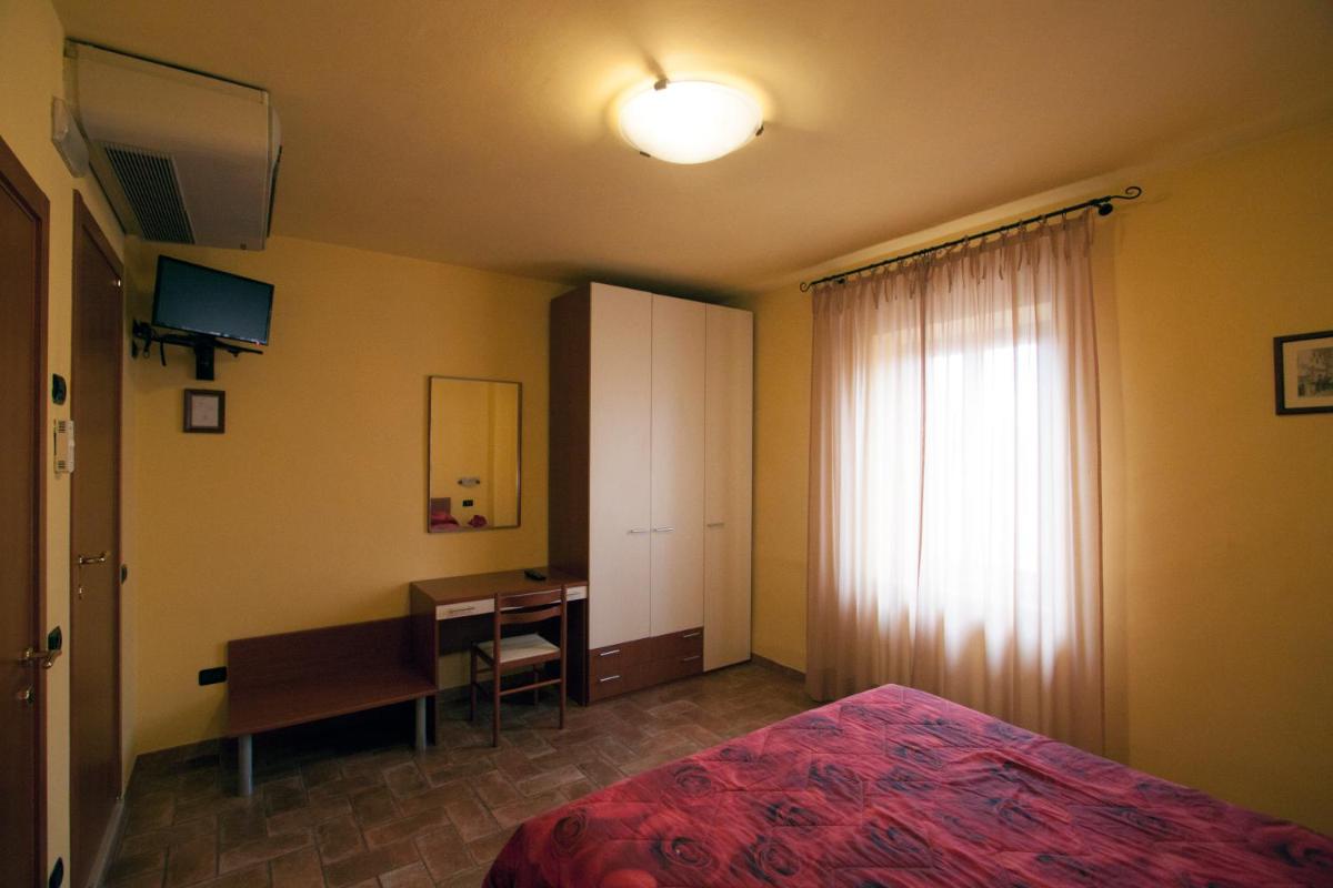 Camere Santucci - Housity