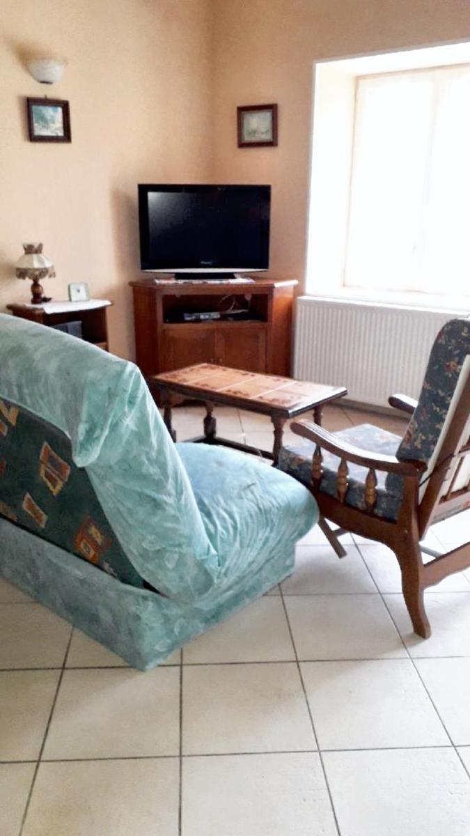 Maison charmante à Estivareilles + Piscine - Housity