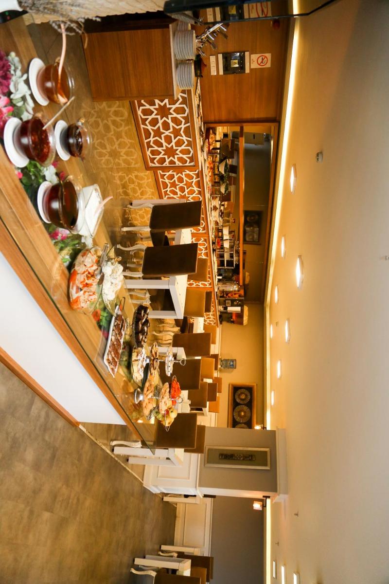 Start Hotel - Housity