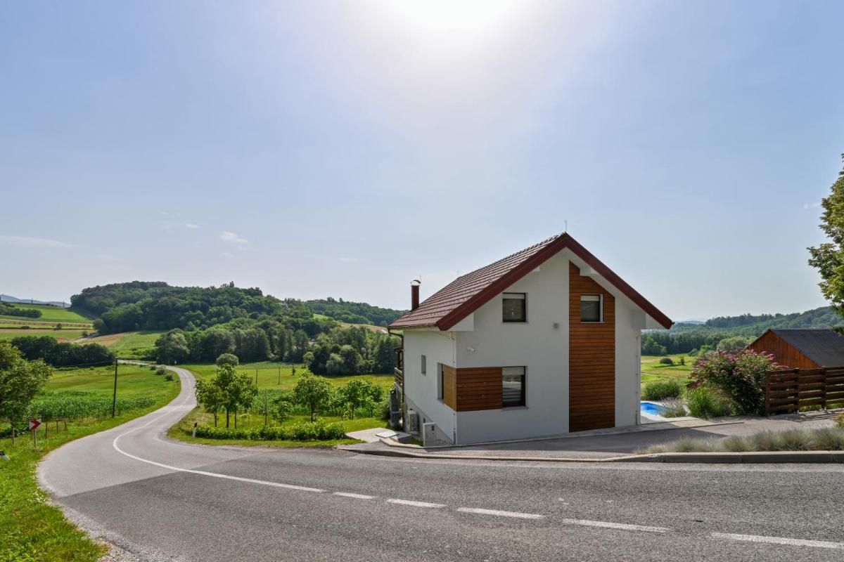 Sunrise Hill - Housity