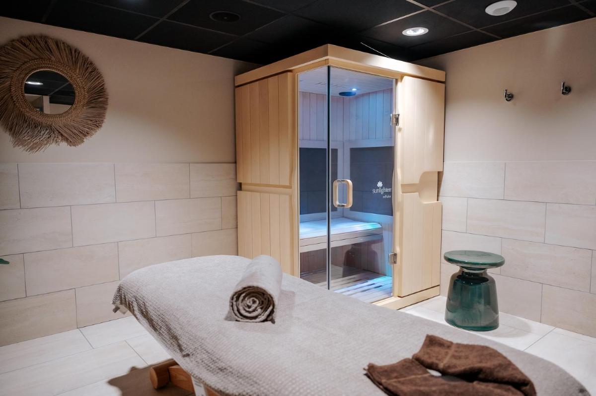 Salle de bains dans l'établissement Keystone Hôtel & Spa