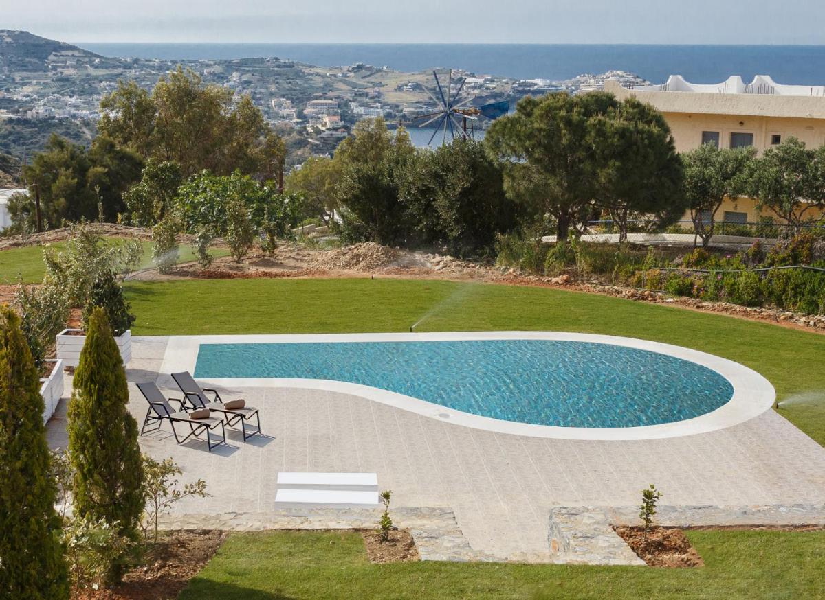 Blue Hills Villas by Estia - Housity