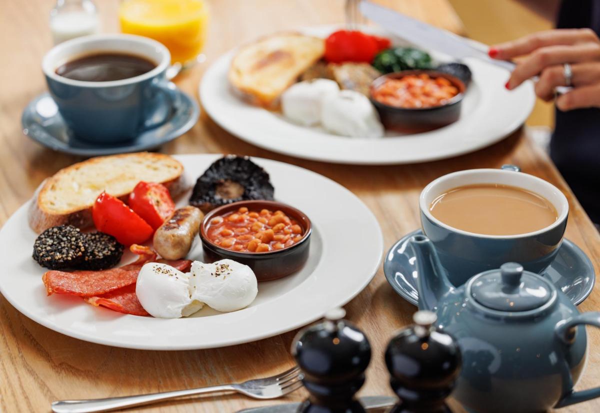 Embankment Hotel - Housity