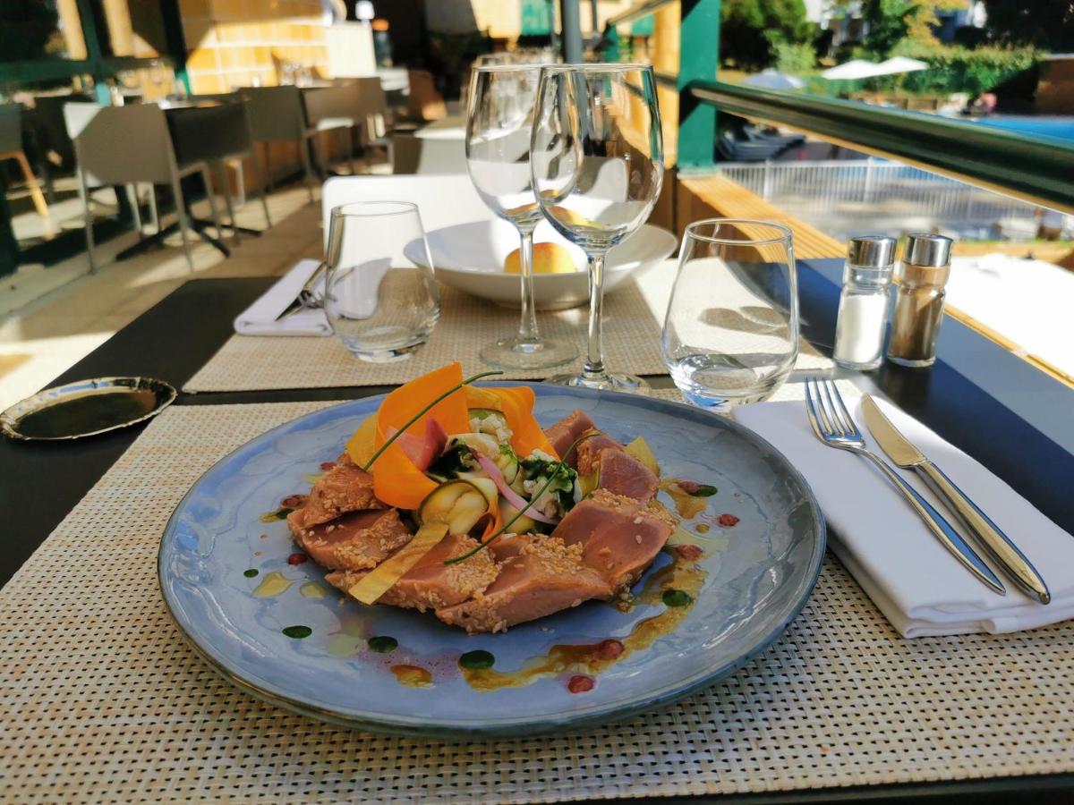 Nourriture dans l'hôtel ou à proximité
