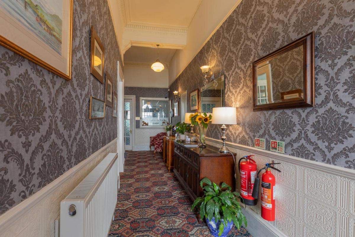 The Ardyne Guest House - Housity