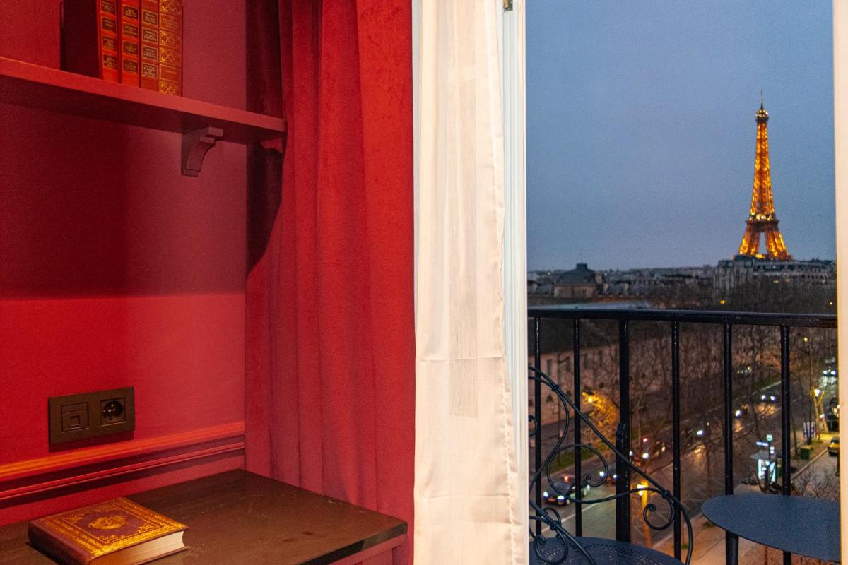 Balcon ou terrasse dans l'établissement Hotel Duquesne Eiffel
