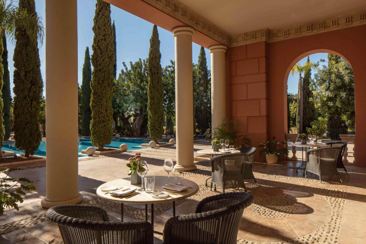 Piscina en o cerca de Anantara Villa Padierna Palace Benahavís Marbella Resort - A Leading Hotel of the World