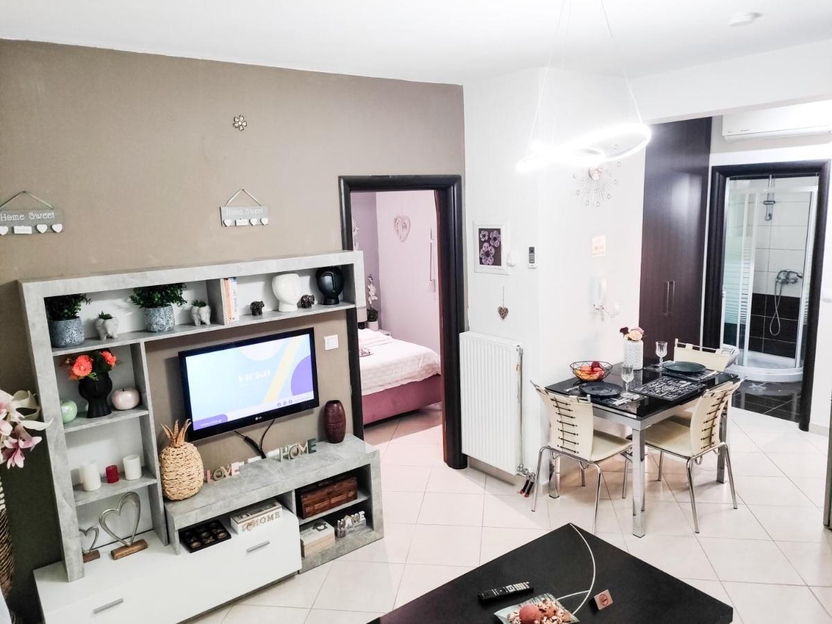 LUXURY MODERN APARTMENT LARiSA!! - Housity