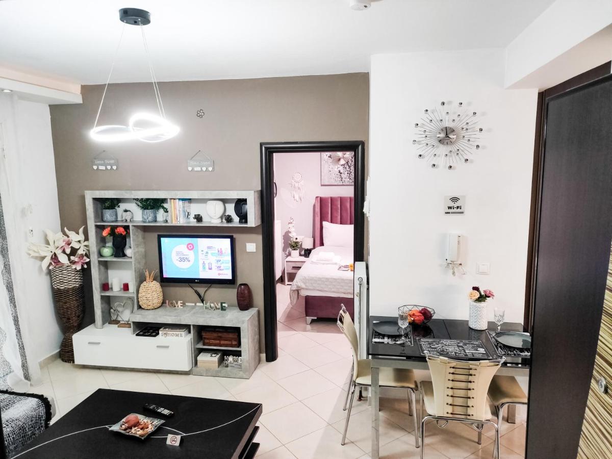 LUXURY MODERN APARTMENT LARiSA!! - Housity