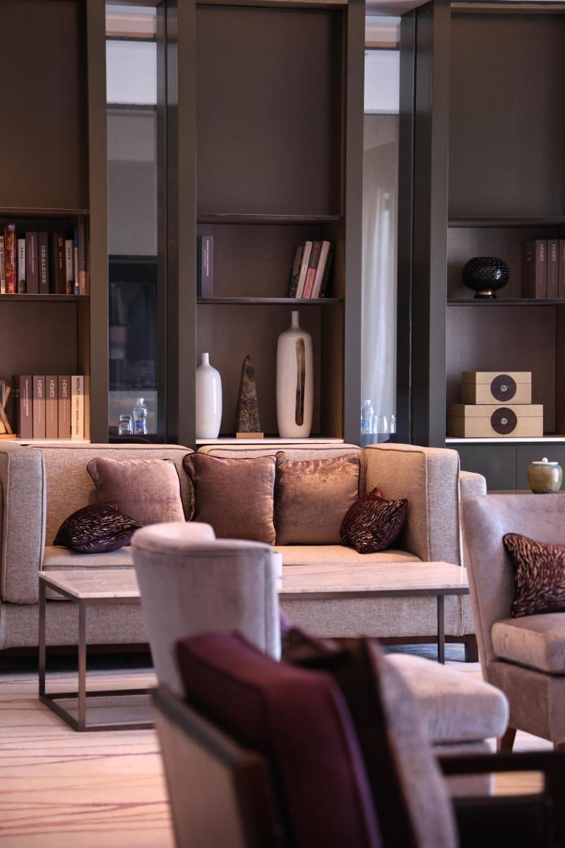 Crowne Plaza Hangzhou Qiantang - The Rail 1 subway can reach the West Lake scenic area as well as the airport and high-speed rail station, adjacent to Jinsha Lake and Longfor paradise walk - Housity
