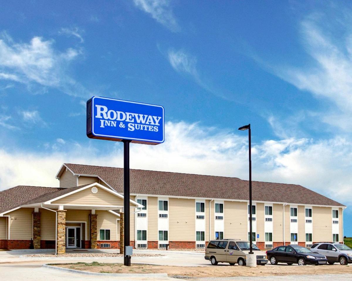 Rodeway Inn & Suites Phillipsburg - Housity