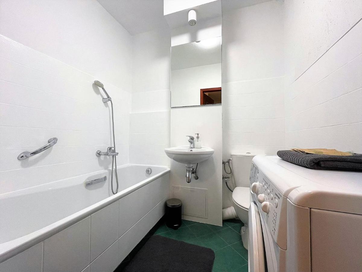 Labo Apartment Metro Wierzbno - Housity