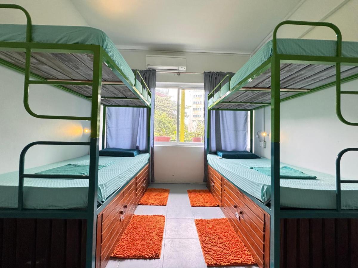 Hostel Republic at Galle Face - Housity