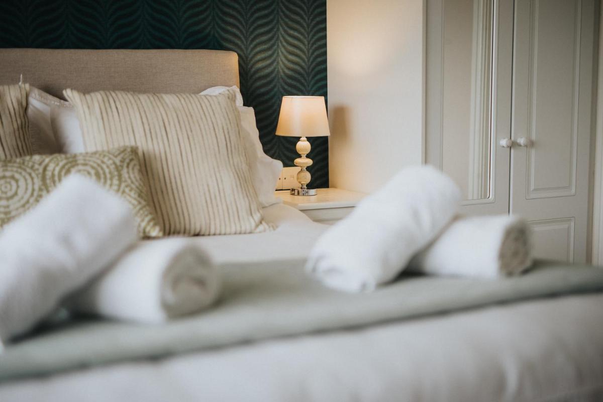 Ferlas Bed and Breakfast - Housity