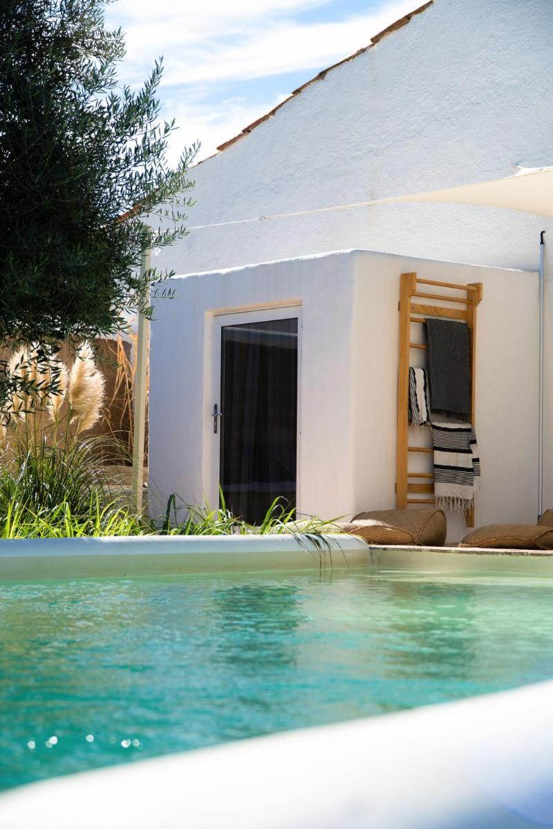 uma casa em entradas guesthouse - Housity