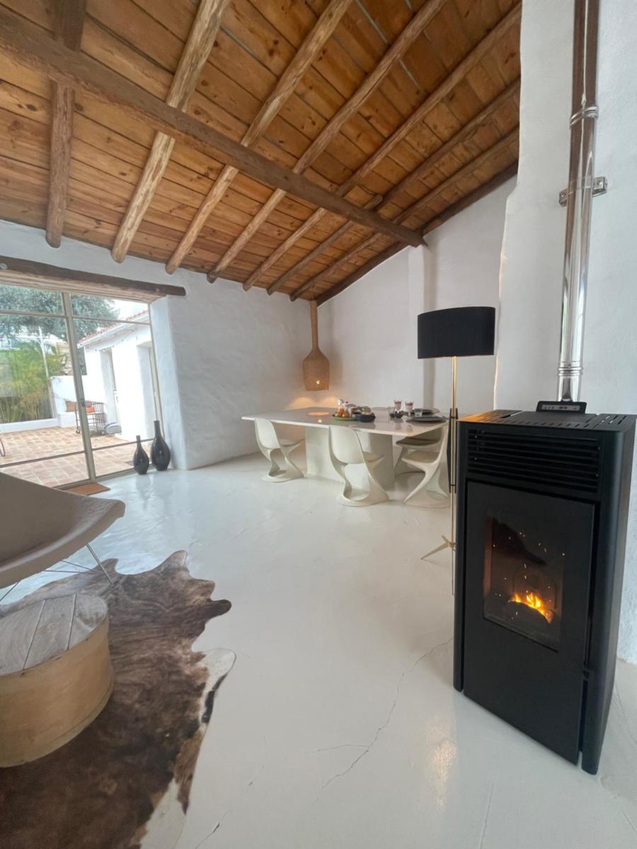 uma casa em entradas guesthouse - Housity