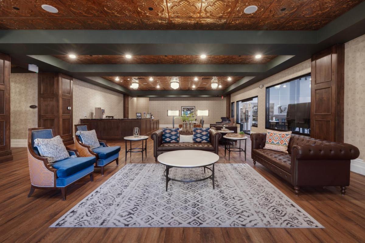 The Parker Hotel - Housity