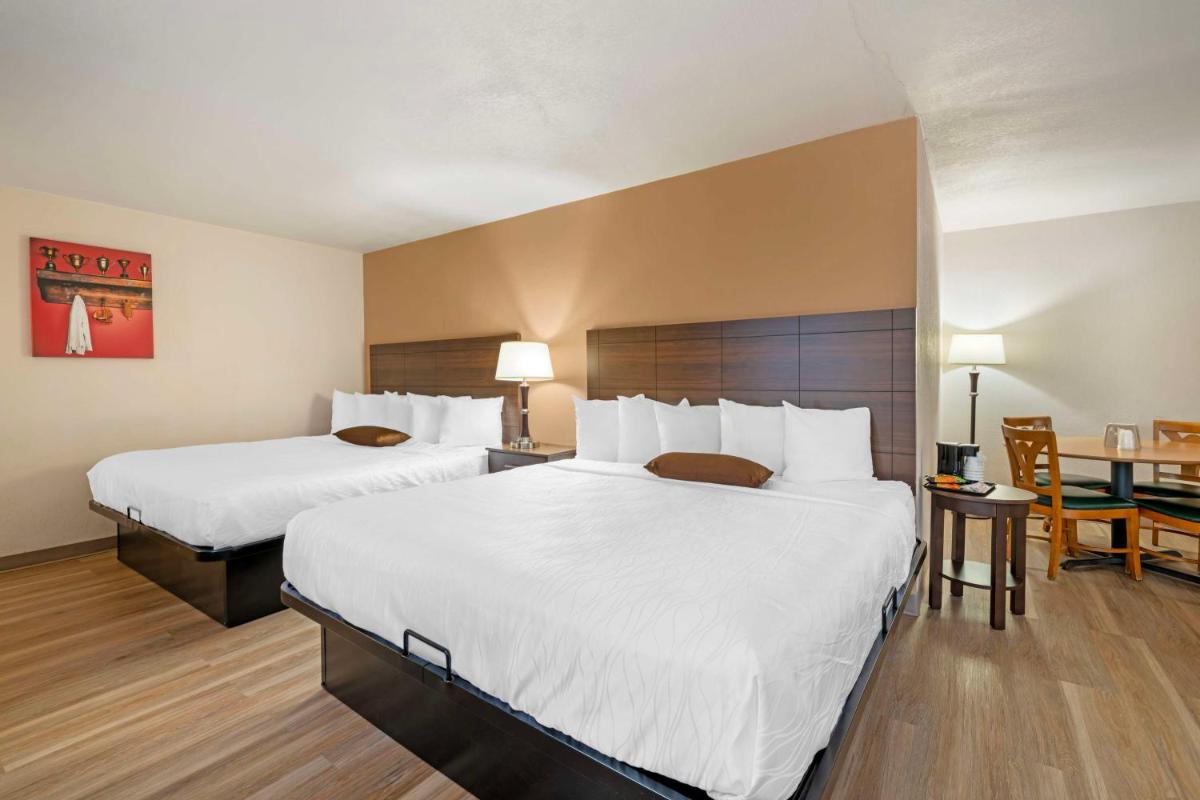 Best Western Green Bay Inn and Conference Center - Housity
