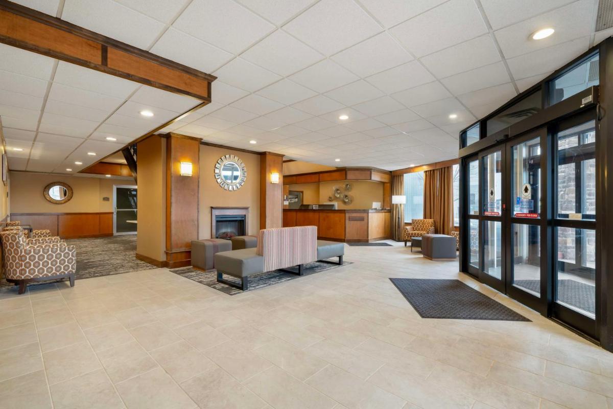 Best Western Green Bay Inn and Conference Center - Housity