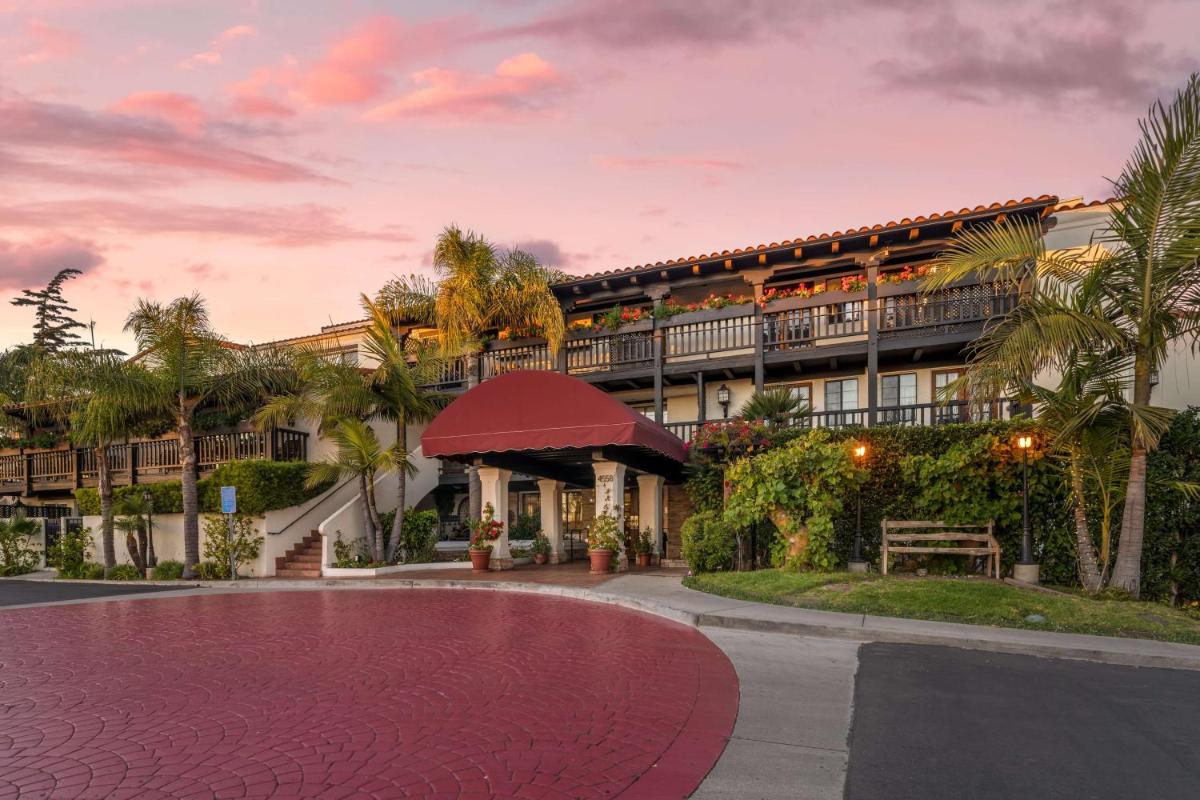 Best Western Plus Carpinteria Inn - Housity