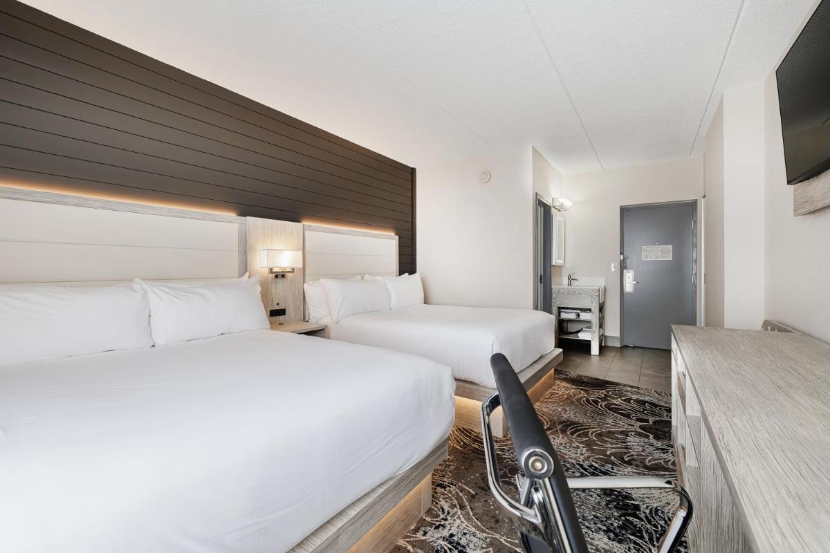 Oakfield Hotel & Suites Rochester, an Ascend Collection Hotel - Housity