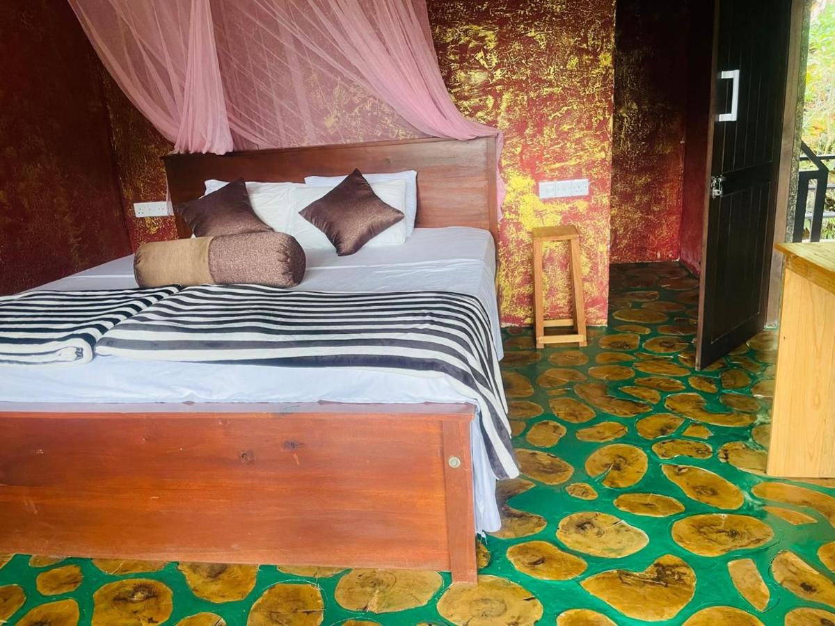Nine Arch Jungle Inn - Housity