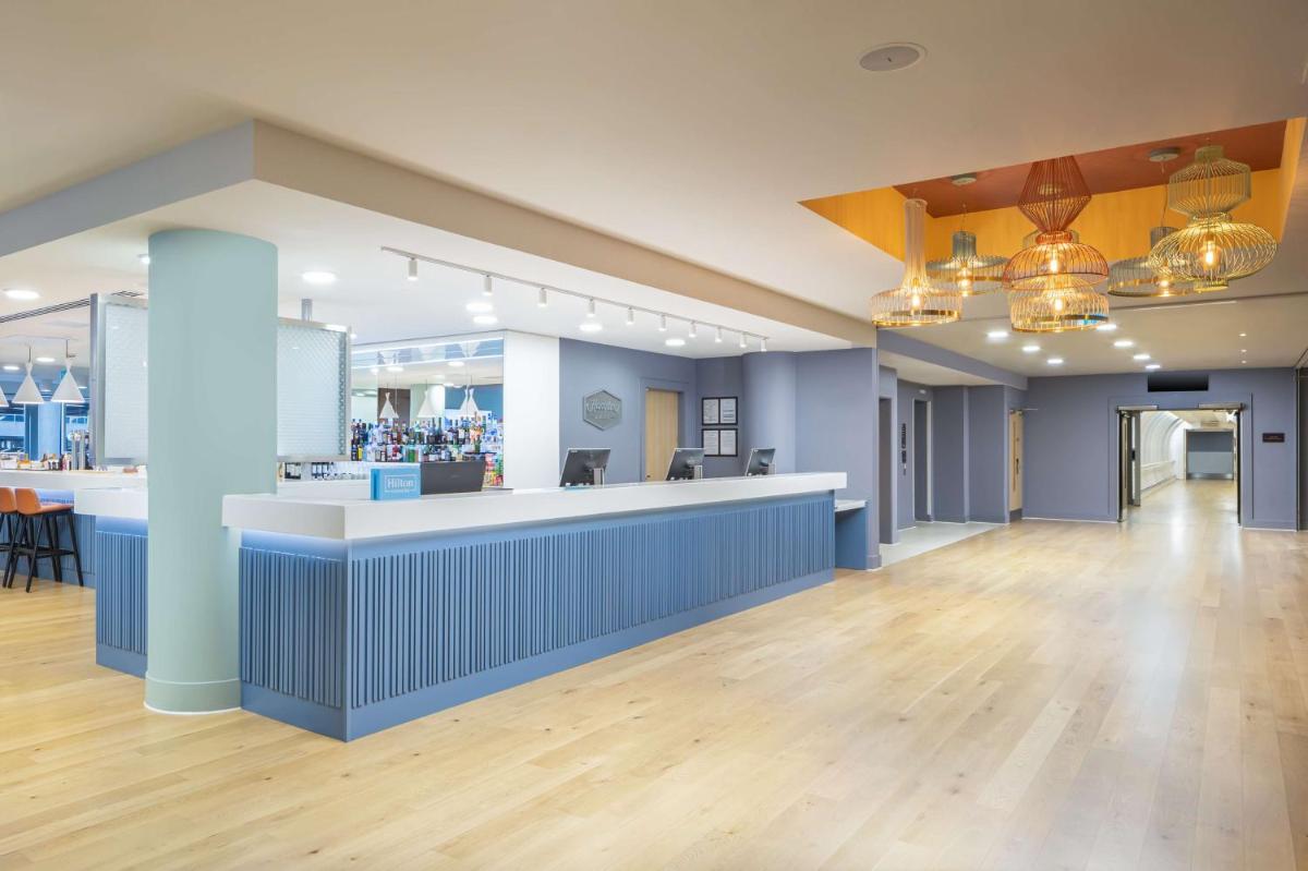 Hampton by Hilton London Gatwick Airport - Housity