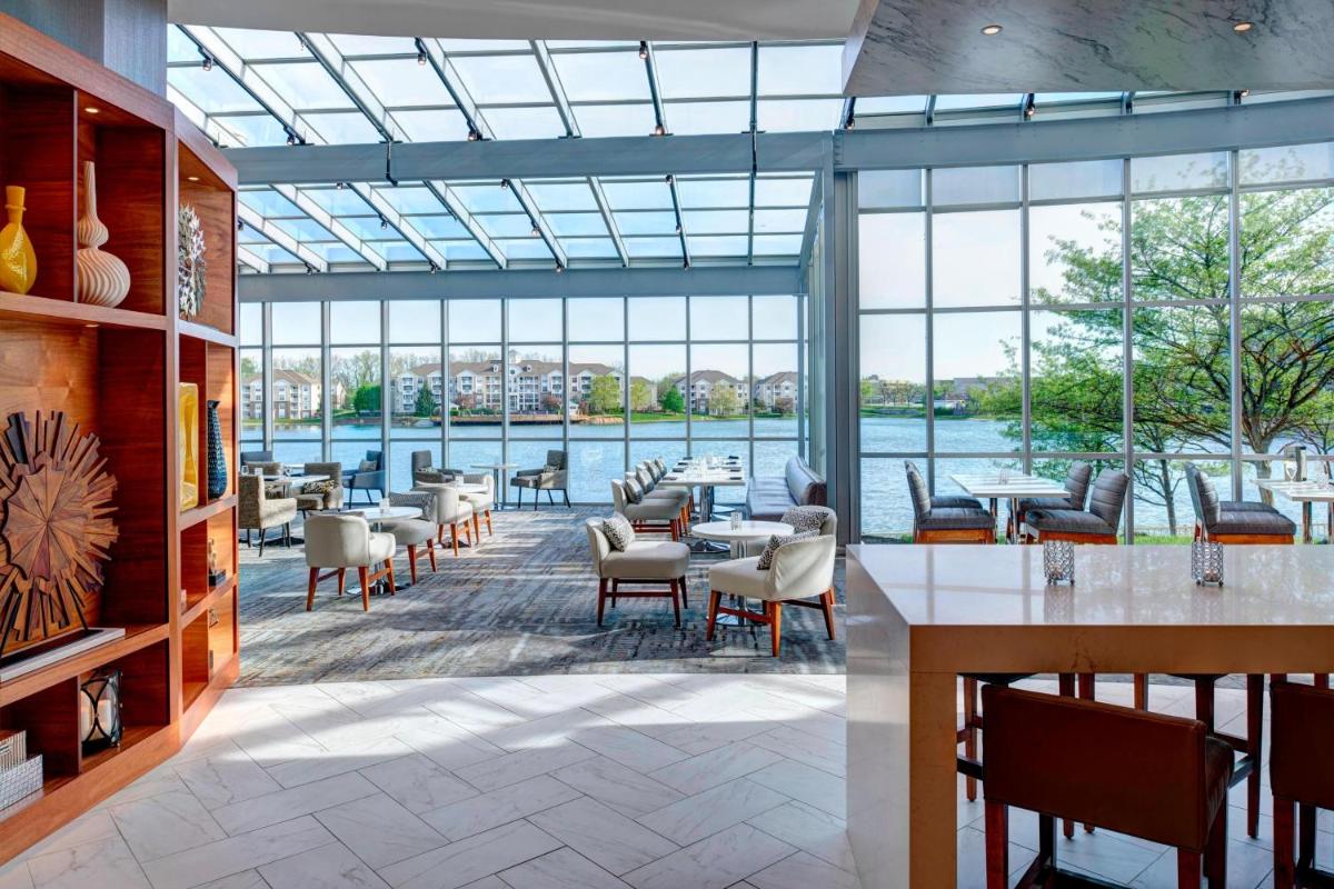 Marriott Indianapolis North - Housity
