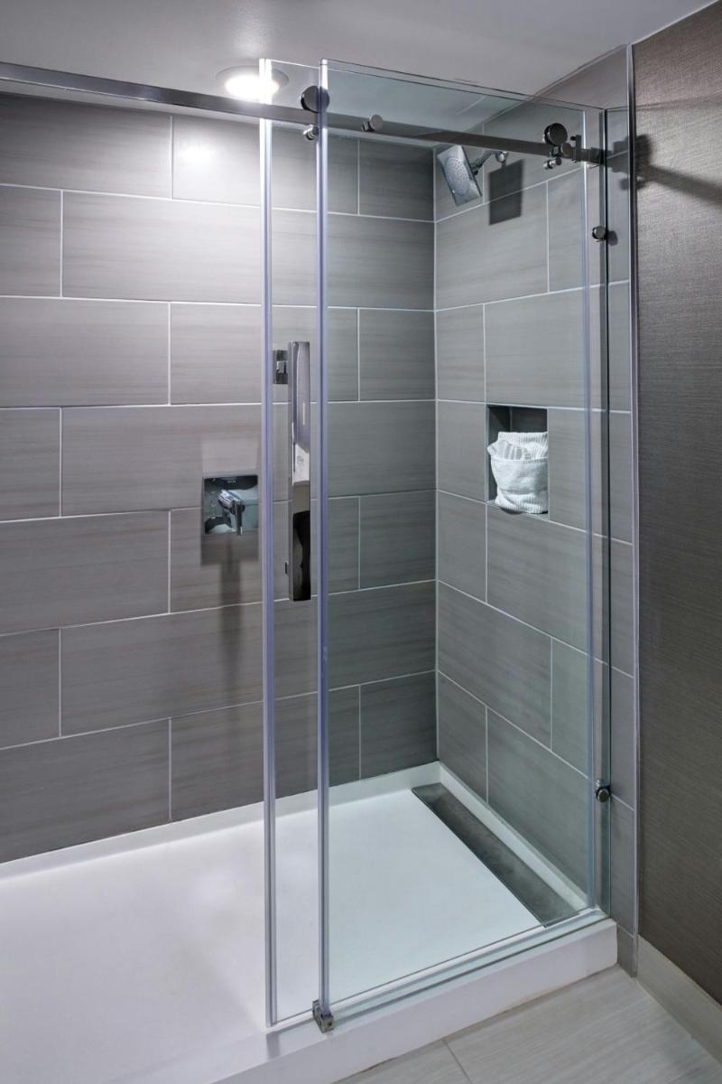Marriott Indianapolis North - Housity