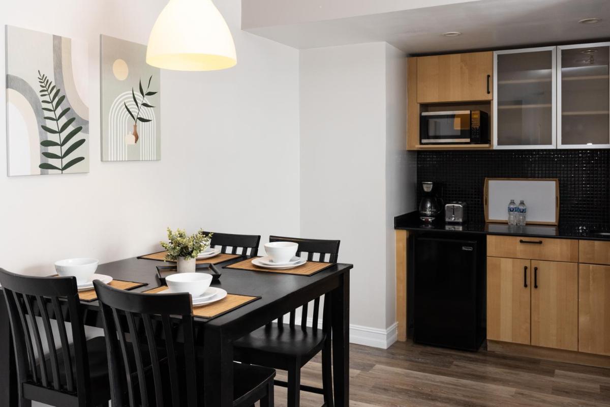 Ocean Reef Suites - Housity