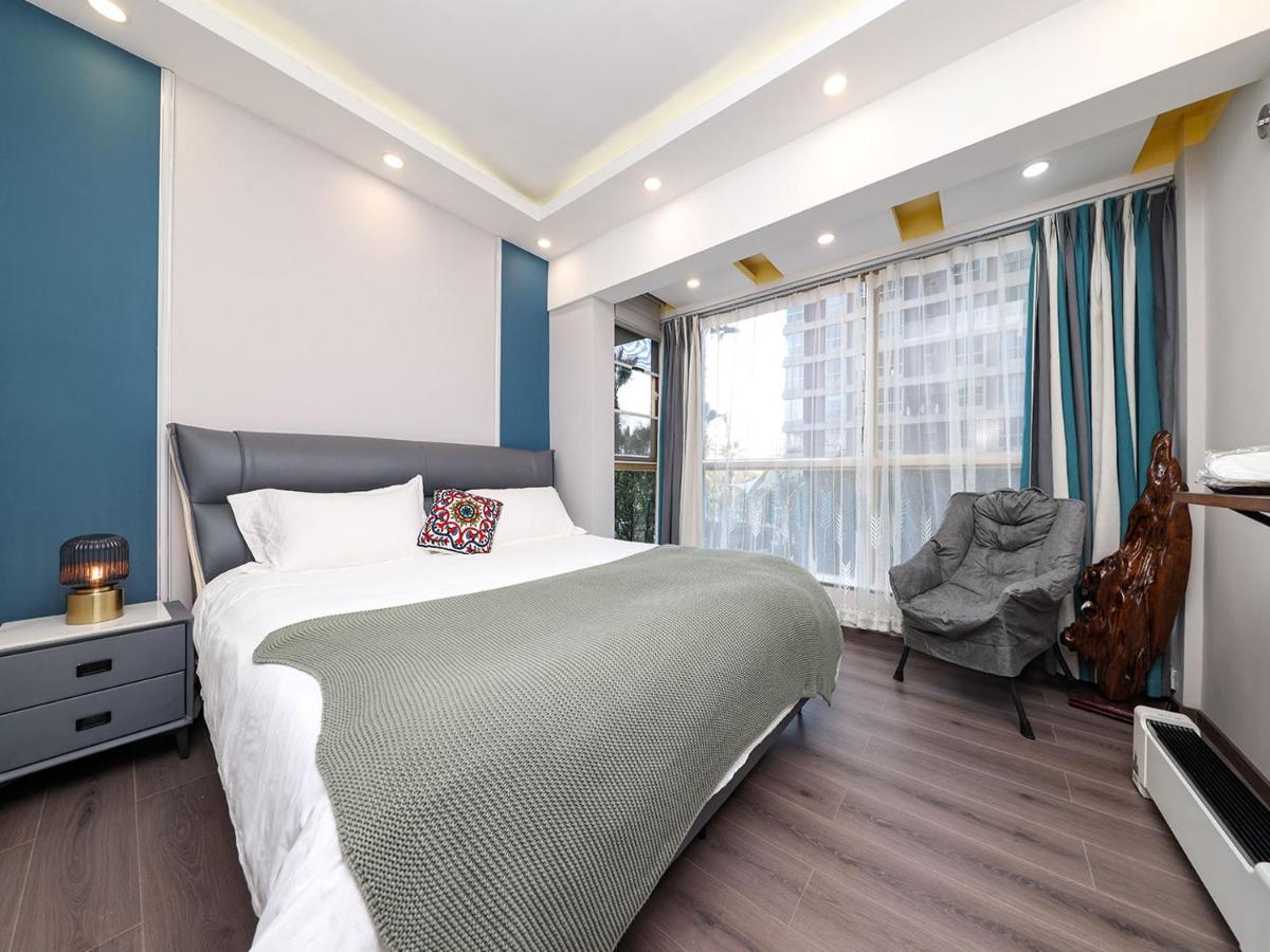 Annie Apartment - only 120 metres from Metro Line 2 Exit B of Chuanxingulou - Hizvo