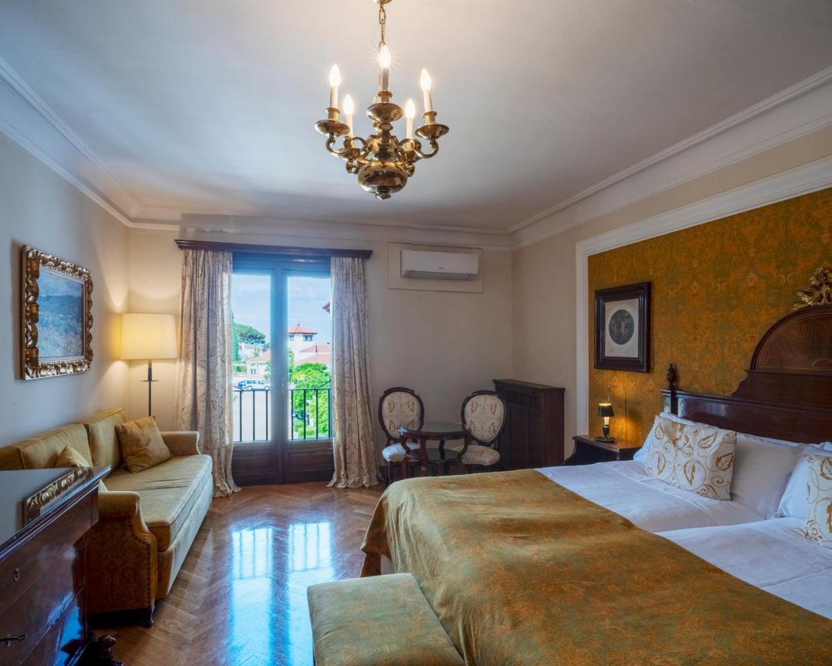Cama o camas de una habitación en Hostal de la Gavina GL - The Leading Hotels of the World