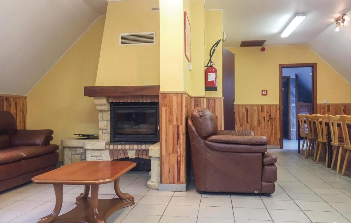 6 Bedroom Beautiful Home In Dirbach - Housity