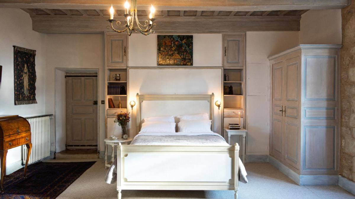 Chateau de Balsac - Housity