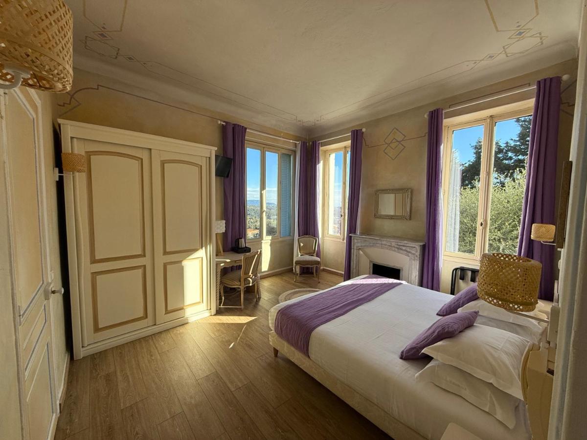 Hôtel Miramar - Housity