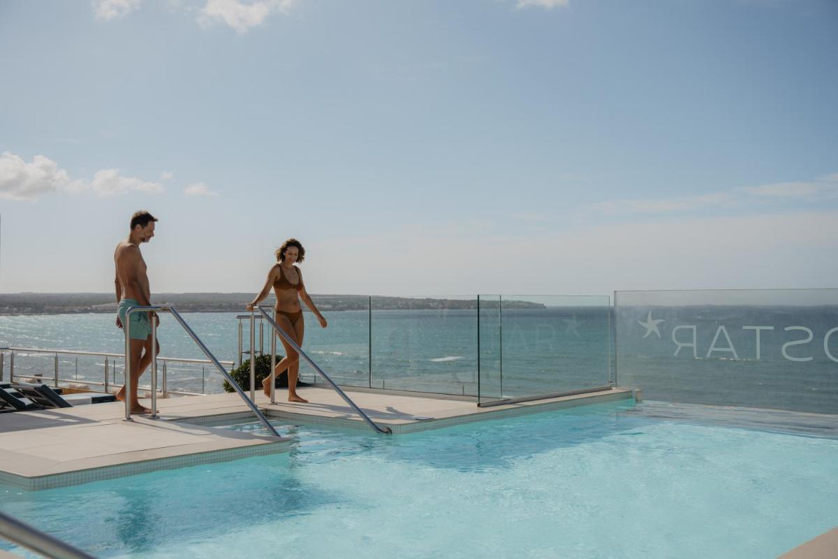 Clientes alojados en Iberostar Waves Bahía de Palma - Adults Only