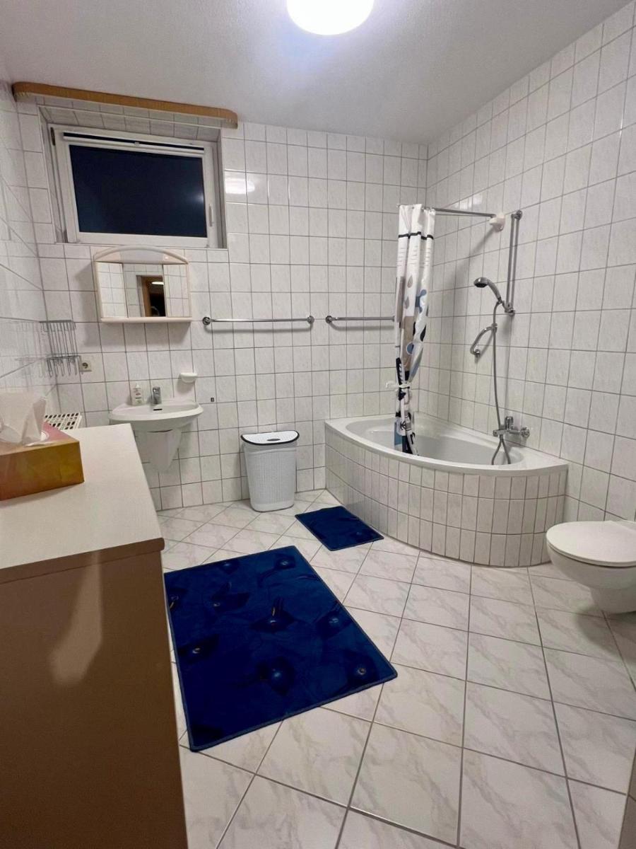 Adler 3 - Housity