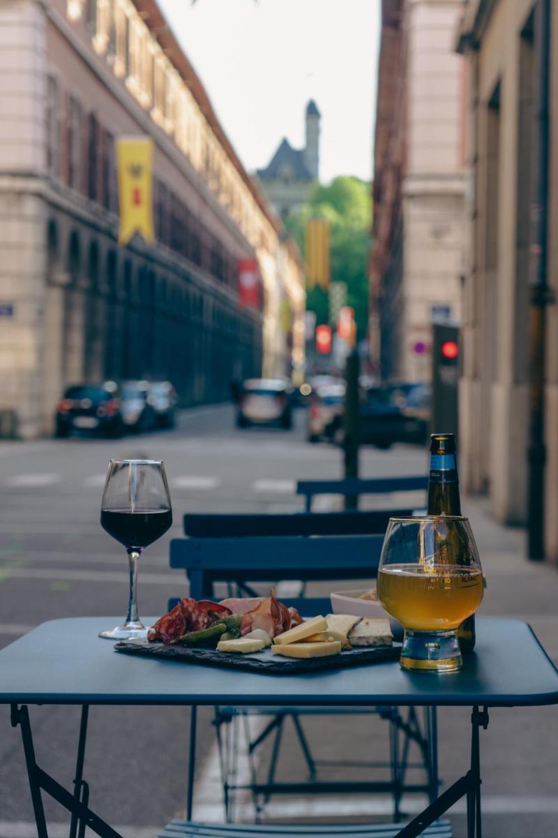 Nourriture dans l'hôtel ou à proximité