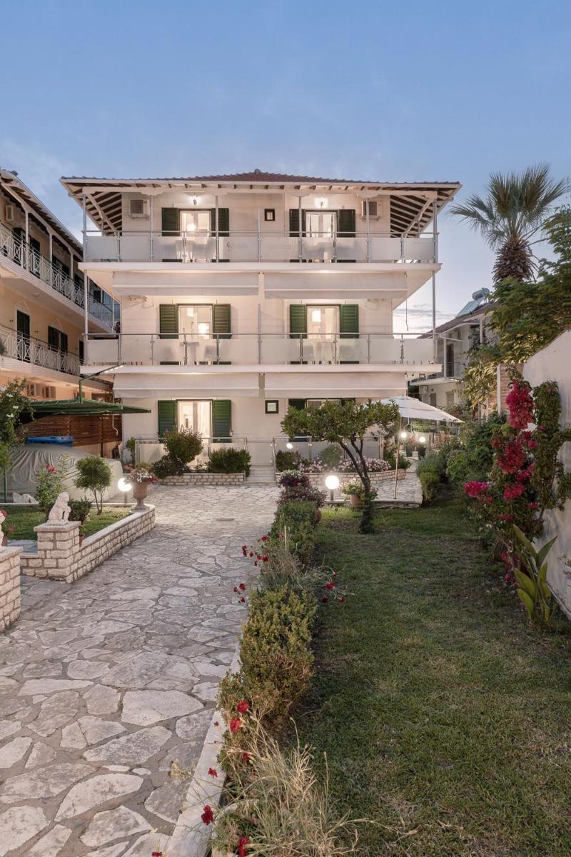 Captain's Seafront Apartments - Housity