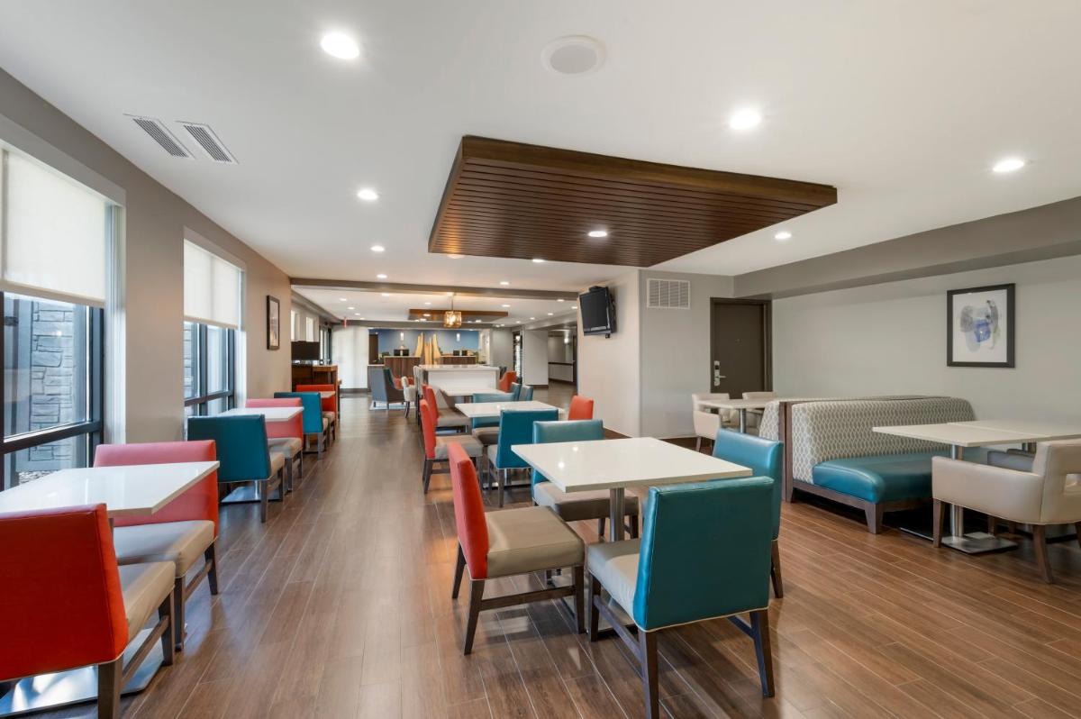Best Western Plus Lafayette Hotel University Area - Housity