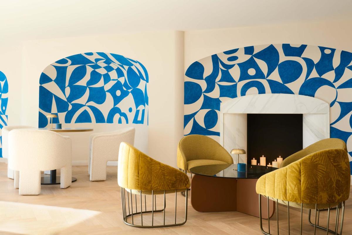 Zona de estar de Kimpton Los Monteros Marbella by IHG
