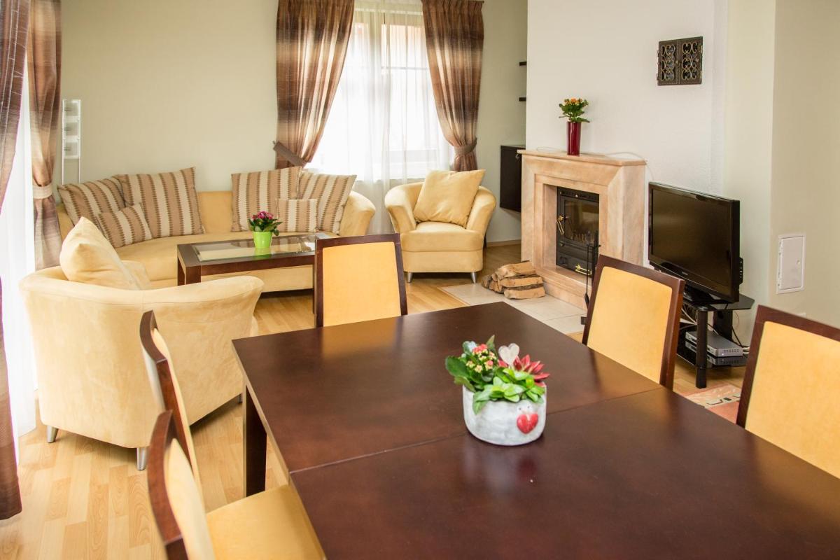 Villa Riverside - Housity
