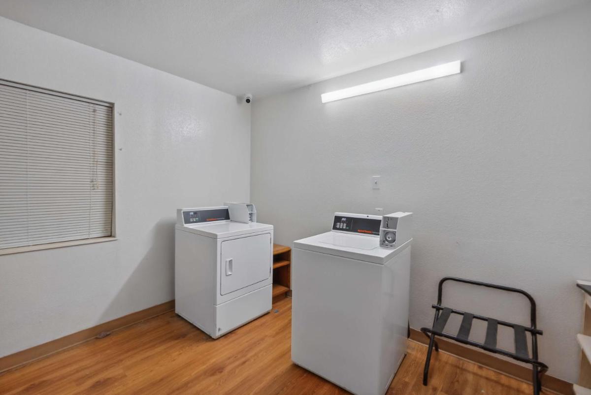 Motel 6-Normal, IL - Bloomington Area - Housity