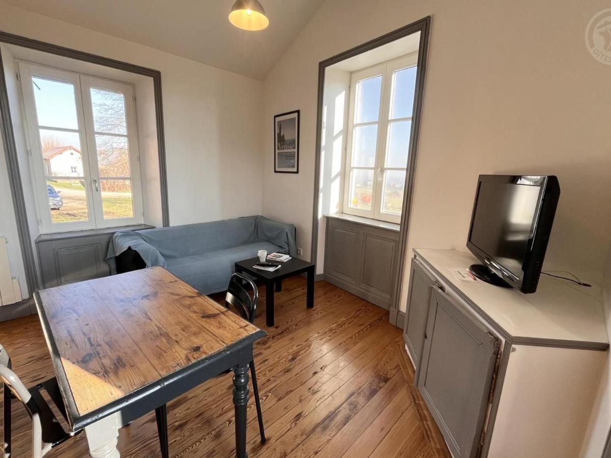 Gîte charmant avec piscine, jardin, et produits fermiers à Saint-André-d'Apchon - FR-1-496-142 - Housity