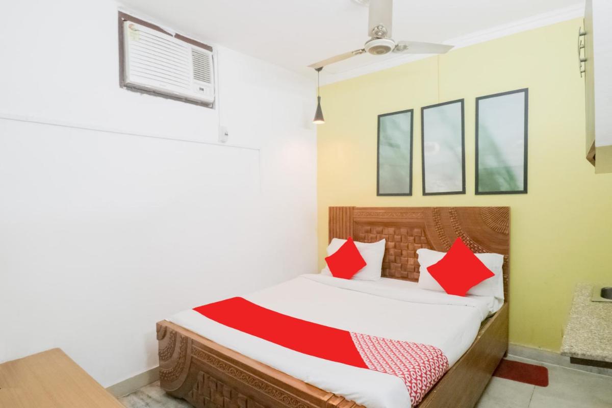 OYO Flagship Hotel G-54 - Housity