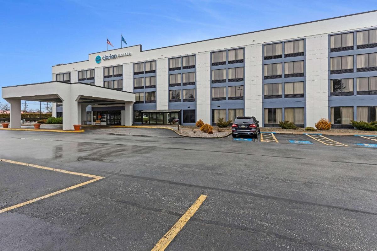 Clarion Pointe Near Erie Casino - Housity