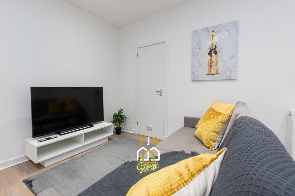 Central City Stay - 1 Bed Apartment in Aberdeen - Housity
