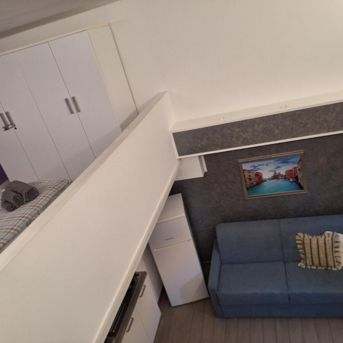 Taormina Rainbow House - Housity