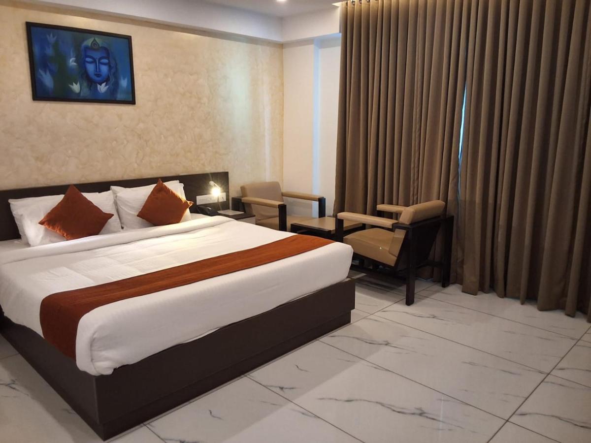 Renai Sreekrishna - Housity