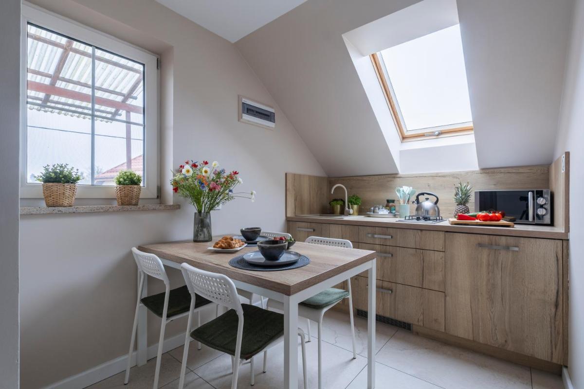 Jaskółka - pokoje i apartament przy plaży - Housity